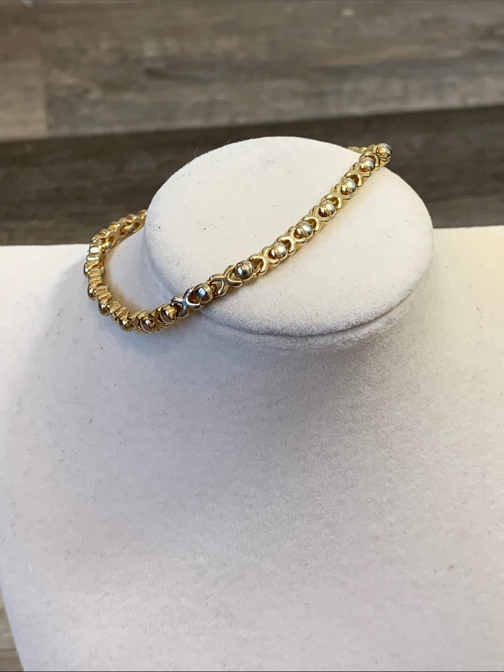 Elegant Gold Tone Chain Bracelet - Women Jewelry